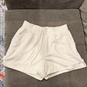 ALO Yoga Women's Off-White Athletic Shorts